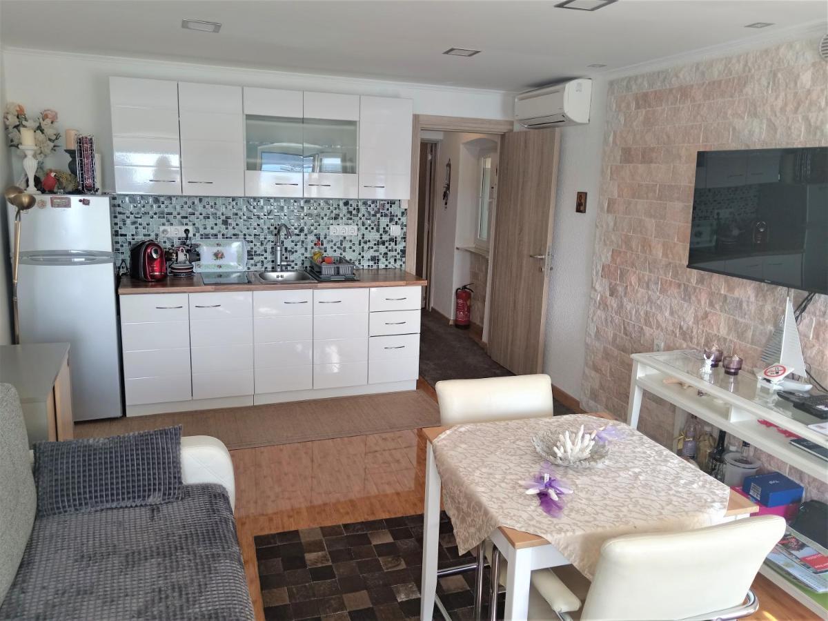 Apartman Speranza Ровінь Екстер'єр фото