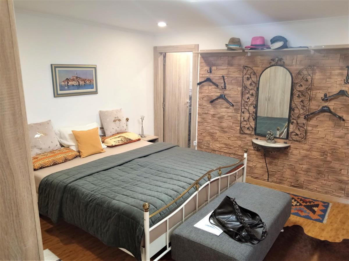 Apartman Speranza Ровінь Екстер'єр фото