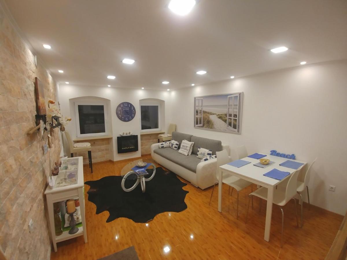 Apartman Speranza Ровінь Екстер'єр фото